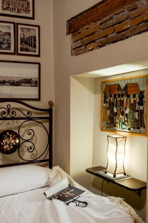 Ferienwohnung Ai Cinque Archi Verona Exterior foto