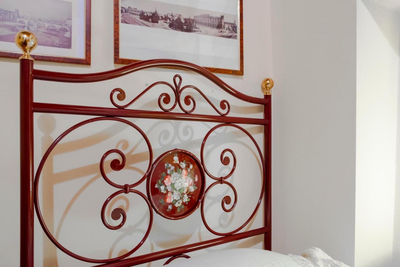 Ferienwohnung Ai Cinque Archi Verona Exterior foto
