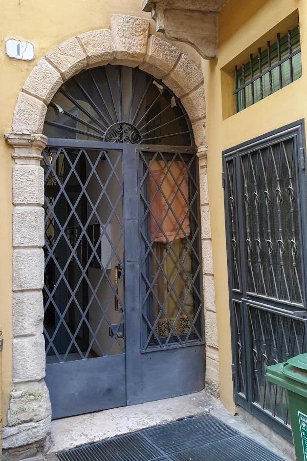 Ferienwohnung Ai Cinque Archi Verona Exterior foto